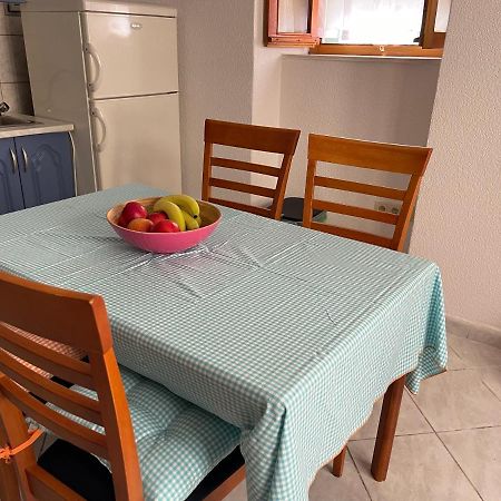 Apartment Tonka โตรกีร์ ภายนอก รูปภาพ